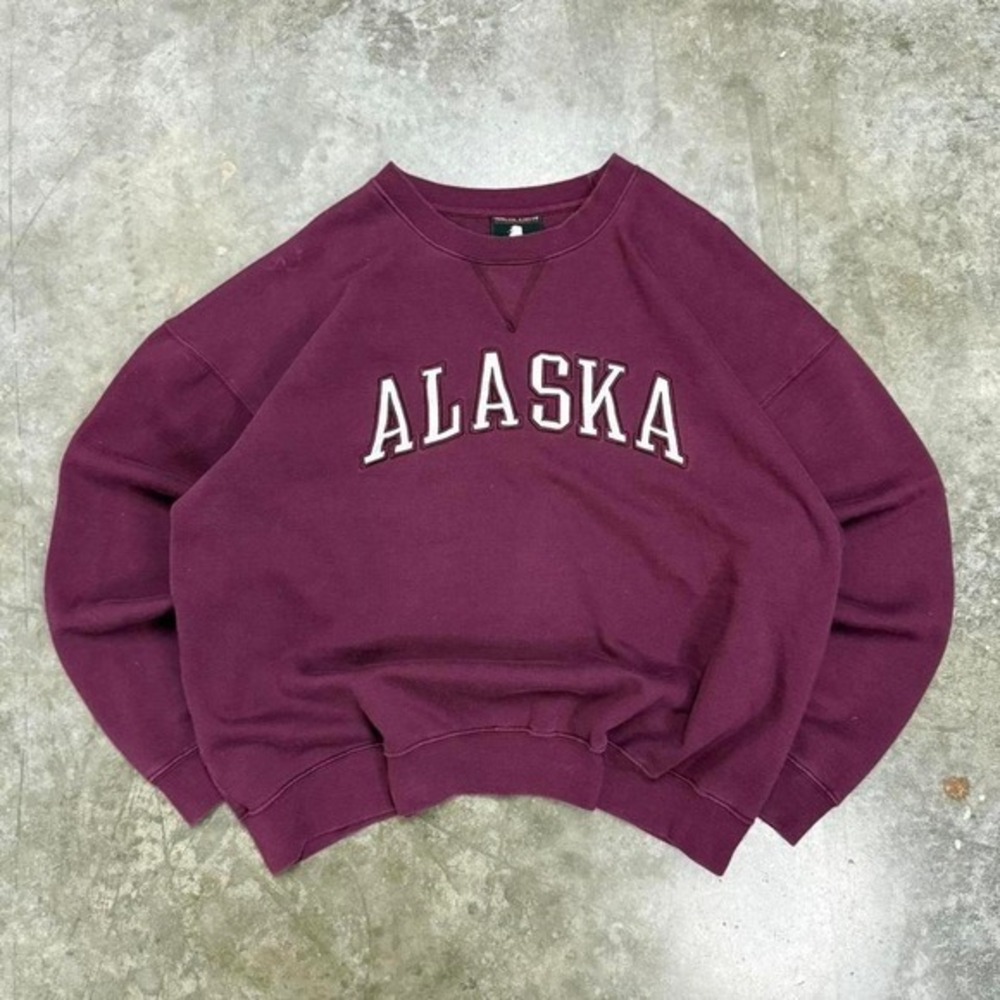 Vintage Y2K Alaska Embroidered Crewneck Sweatshirt Burgundy XL Arctic Circle